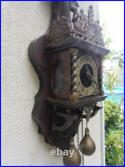 2 Belles Vieux Pendules, Horloges Murales, Avec Figurines, Hermle Et FHS