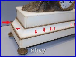-ANCIENNE PENDULE A POSER MARBRE BLANC SUJET BRONZE XIXe jus de grenier D