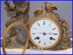-ANCIENNE PENDULE A POSER MARBRE BLANC SUJET BRONZE XIXe jus de grenier D