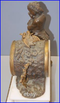 -ANCIENNE PENDULE A POSER MARBRE BLANC SUJET BRONZE XIXe jus de grenier D