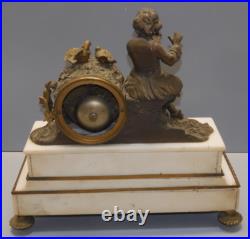 -ANCIENNE PENDULE A POSER MARBRE BLANC SUJET BRONZE XIXe jus de grenier D