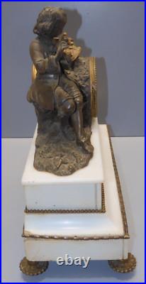 -ANCIENNE PENDULE A POSER MARBRE BLANC SUJET BRONZE XIXe jus de grenier D