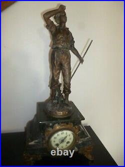 ANCIENNE PENDULE MARBRE AVEC SA STATUETTE REGUL et MECANISME