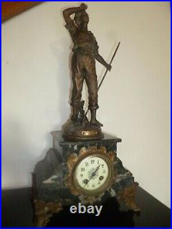 ANCIENNE PENDULE MARBRE AVEC SA STATUETTE REGUL et MECANISME