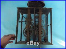 Ancien mécanisme d'horloge Comtoise horloge de parquet et une horloge à pendule