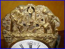 Ancien mouvement d'horloge comtoise, 4 cloches et 4 marteaux, décors jardiniers