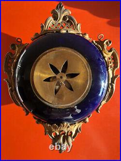 Ancienne Horloge Pendule Bronze À Suspendre (Sans Chaînes)
