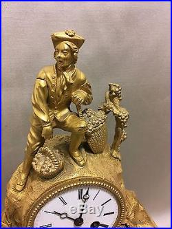 Ancienne PENDULE époque restauration en bronze vendangeur French clock