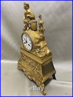 Ancienne PENDULE époque restauration en bronze vendangeur French clock