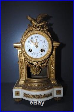 Ancienne Pendule XIXème Louis XVI Napoléon III en bronze doré et ses flambeaux