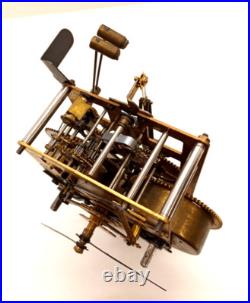 Ancienne Pendule chinoise-made in china en bois, vitre décorée 1986