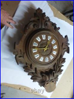 Ancienne Pendule murale en bois forêt noire chiffre cartouche à réviser
