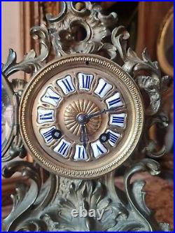Ancienne horloge en bronze style Louis XV, époque Napoléon III fin XIX ème s