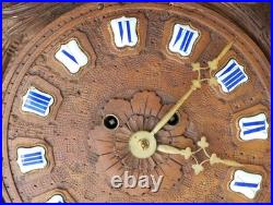 Ancienne horloge murale foret noire BRIENZ bois sculpté black forest nest bird