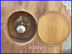 Ancienne horloge murale foret noire BRIENZ bois sculpté black forest nest bird