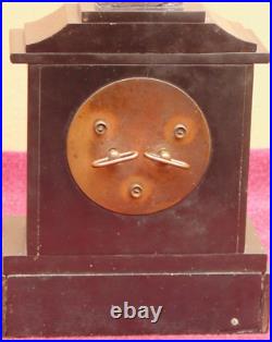 Ancienne magnifique petite pendule XIX EME homme forgeron sur marbre