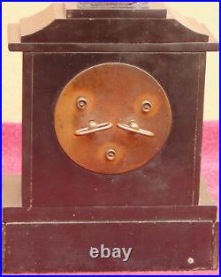 Ancienne magnifique petite pendule XIX EME homme forgeron sur marbre