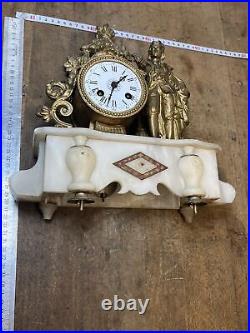 Ancienne pendule horloge en Régule Doré (n. 1)