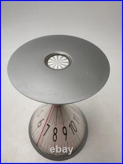 Atypique et hypnotique pendulette sablier design by David DEAR 2003 Atypique et hypnotique pendulette sablier design by David DEAR 2003