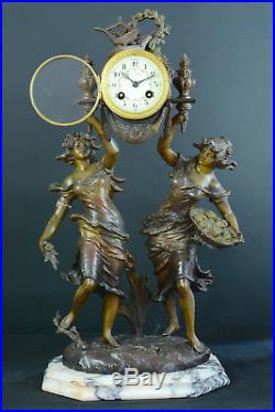 Belle pendule ancienne pat. Bronze style Louis XVI allégorie du printemps clock