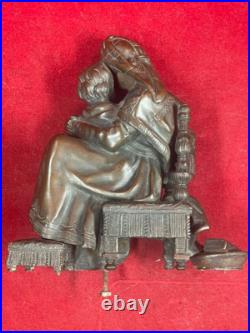 Bronze XIXème très beau groupe de pendule 18 x 16 x 7 cm
