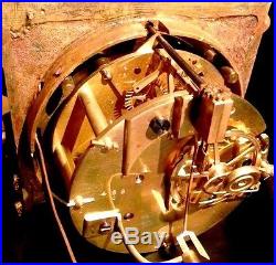 Clock pendule néo gothique bronze romantique revival empire