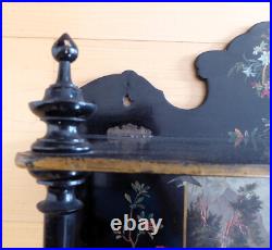 Etagere ancienne en bois noir à décor de paysage en reserve Etagere ancienne en bois noir à décor de paysage en reserve