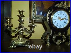 Garniture de Cheminée Pendule signée Hour Lavigne et Paire de Candélabres