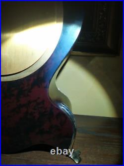 Garniture de Cheminée Pendule signée Hour Lavigne et Paire de Candélabres Garniture de Cheminée Pendule signée Hour Lavigne et Paire de Candélabres