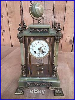 Garniture de cheminée en onyx / Pendule / Horloges trois pièces