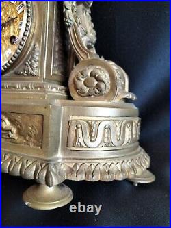 Garniture pendule & deux cassolettes/bougeoirs en bronze / Style Louis XVI XIXe