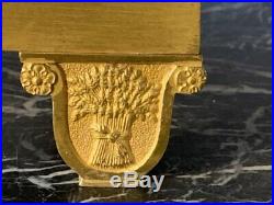 Grande pendule en bronze ciselé et doré d'époque Restauration à décor de Psyché