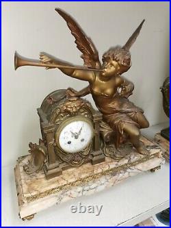 Grande pendule / horloge ancienne signée MOREAU François. Ange angelot putti