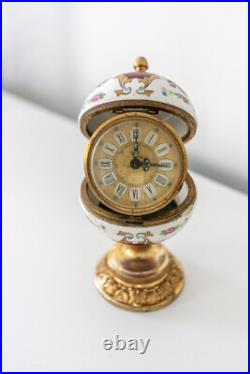 Horloge ACF Vintage de table oeuf porcelaine Horloge ACF Vintage de table oeuf porcelaine