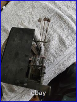 Horloge Comtoise 1 Mouvement D'oeil De Boeuf 3 Corps De Rouage Spécial