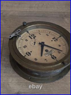 Horloge De Navire Ancienne A Restaurer