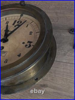 Horloge De Navire Ancienne A Restaurer