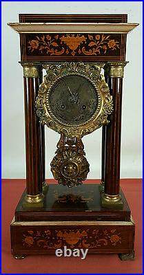 Horloge De Table. Style Napoleon Iii. Brass Et Bois Enchères. Xixème Siècle