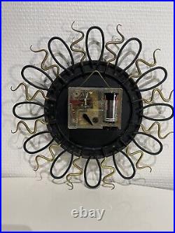 Horloge Flash Transistor Vintage avec Décor en Fer Forgé Noir et Doré Années 60