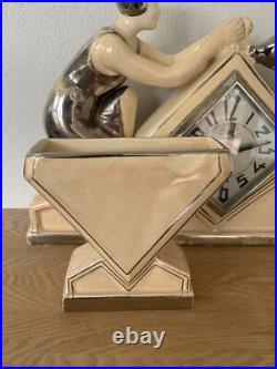 Horloge Odyv Années 30 Art Déco Porcelaine Avec Sa Garniture De 2 Vases France Horloge Odyv Années 30 Art Déco Porcelaine Avec Sa Garniture De 2 Vases France