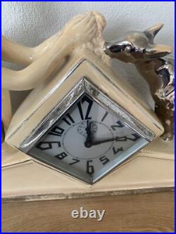 Horloge Odyv Années 30 Art Déco Porcelaine Avec Sa Garniture De 2 Vases France Horloge Odyv Années 30 Art Déco Porcelaine Avec Sa Garniture De 2 Vases France