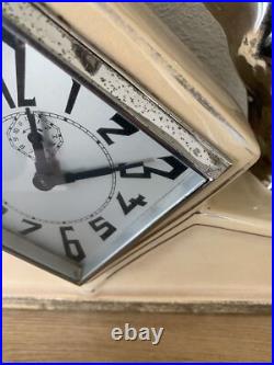 Horloge Odyv Années 30 Art Déco Porcelaine Avec Sa Garniture De 2 Vases France Horloge Odyv Années 30 Art Déco Porcelaine Avec Sa Garniture De 2 Vases France