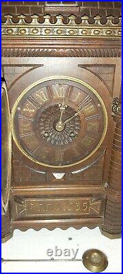Horloge Pendule Gothique Comtoise Carillon Foret Noire