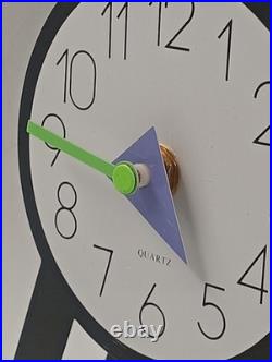 Horloge Pyramide à Balancier Design Postmoderne Vintage Années 80's dlg Memphis