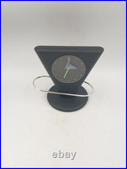 Horloge Triangle à Balancier Vintage Design Postmoderne Années 80's dlg Memphis Horloge Triangle à Balancier Vintage Design Postmoderne Années 80's dlg Memphis