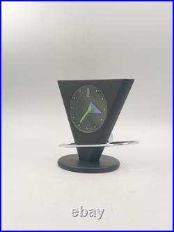 Horloge Triangle à Balancier Vintage Design Postmoderne Années 80's dlg Memphis Horloge Triangle à Balancier Vintage Design Postmoderne Années 80's dlg Memphis