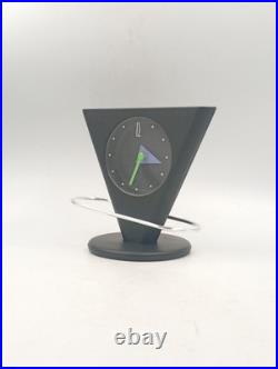 Horloge Triangle à Balancier Vintage Design Postmoderne Années 80's dlg Memphis Horloge Triangle à Balancier Vintage Design Postmoderne Années 80's dlg Memphis