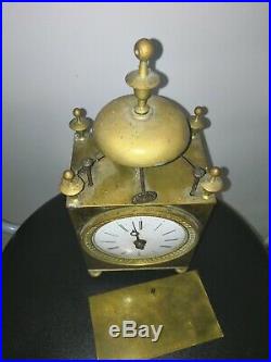 Horloge ancienne Réveil De Voyage Capucine