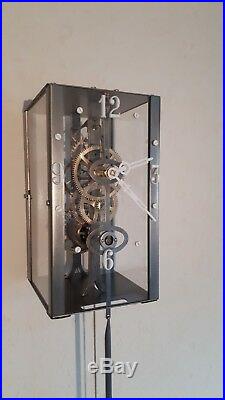 Horloge avec mouvement de comtoise apparent, type squelette, pendule, clock