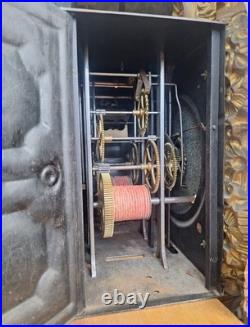 Horloge comtoise ancienne avec balancier animé, pendule de parquet